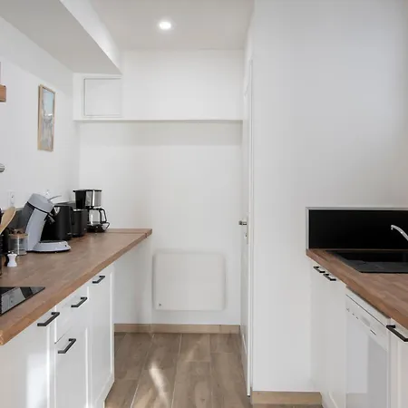 Au Pied Du Clocher - Centre